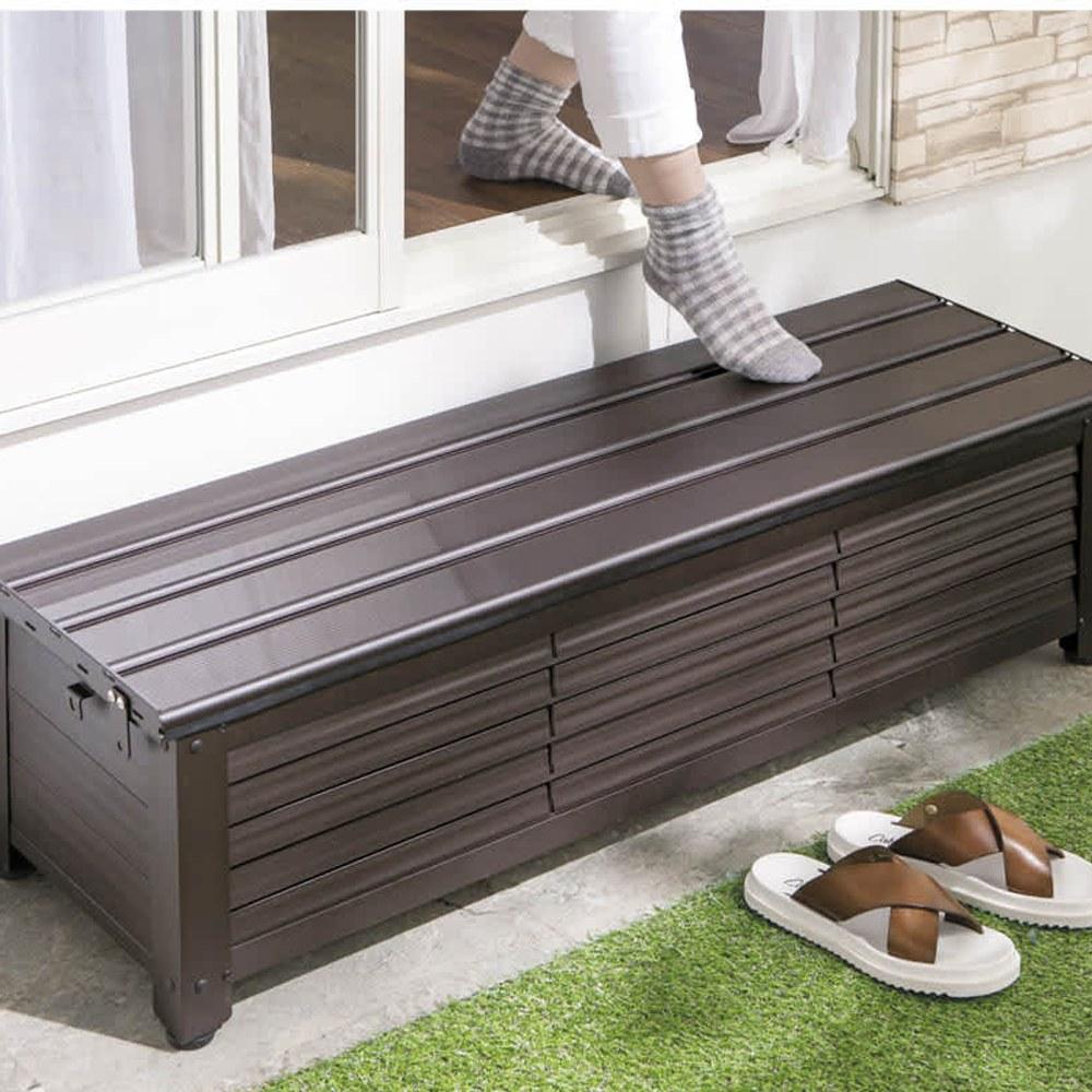 ルーバーストッカー 浅型踏み台タイプ 幅84cm